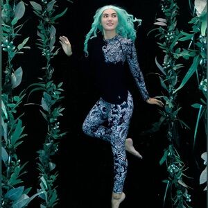 Spacefish Army Eco-Friendly Electric Blue Octofloral Contour Leggings Sz XL NWT